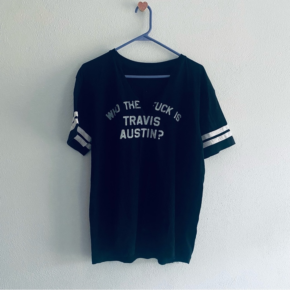 Travis Austin custom black band tee